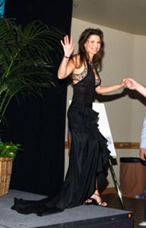 Shania Twain feet photo thumbnail