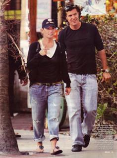 Shania Twain feet photo thumbnail