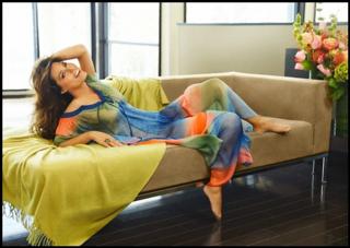 Shania Twain feet photo thumbnail