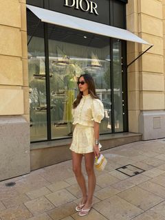 Shania Tyra Geiss feet photo 1