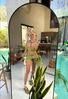 Shanin Blake feet photo 10