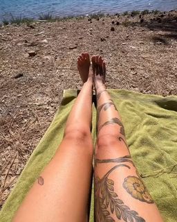 Shanin Blake feet photo 4