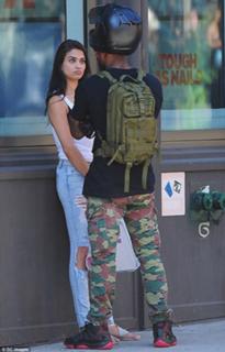 Shanina Shaik feet photo thumbnail