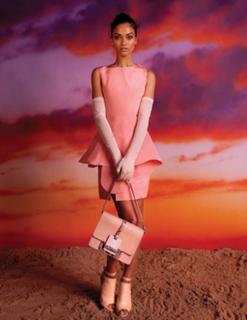 Shanina Shaik feet photo thumbnail