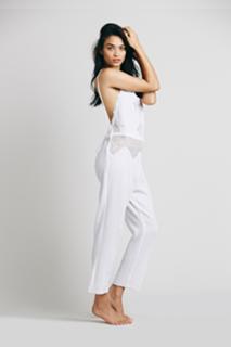 Shanina Shaik feet photo thumbnail