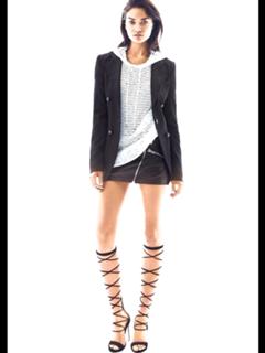 Shanina Shaik feet photo thumbnail