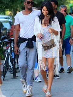 Shanina Shaik feet photo thumbnail