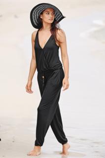 Shanina Shaik feet photo thumbnail