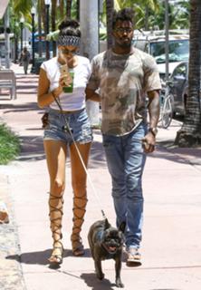 Shanina Shaik feet photo thumbnail