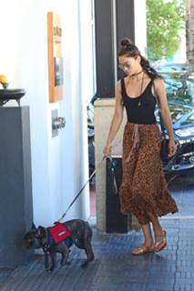 Shanina Shaik feet photo thumbnail