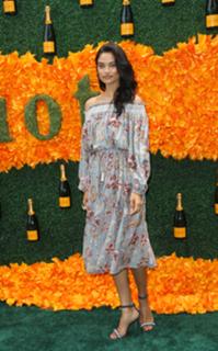 Shanina Shaik feet photo thumbnail