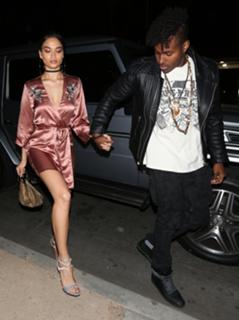 Shanina Shaik feet photo thumbnail