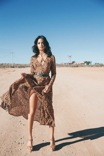 Shanina Shaik feet photo thumbnail