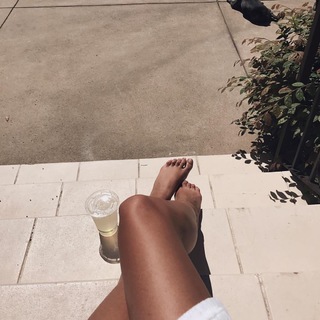 Shanina Shaik feet photo thumbnail