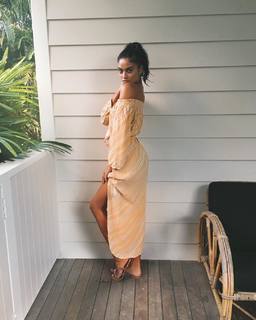 Shanina Shaik feet photo thumbnail
