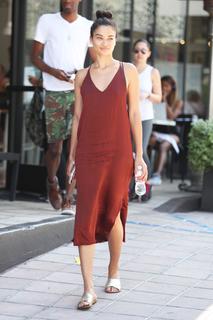 Shanina Shaik feet photo thumbnail