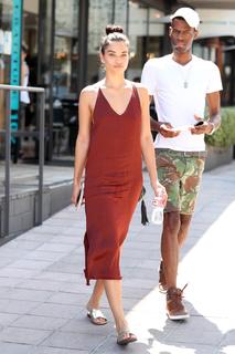 Shanina Shaik feet photo thumbnail