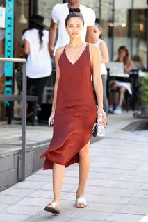 Shanina Shaik feet photo thumbnail