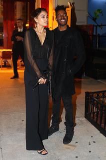 Shanina Shaik feet photo thumbnail