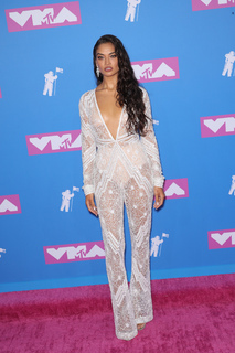 Shanina Shaik feet photo thumbnail