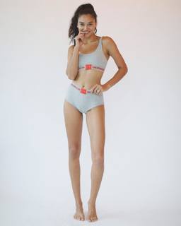 Shanina Shaik feet photo thumbnail