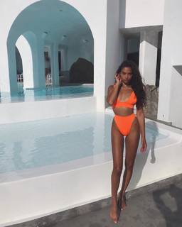 Shanina Shaik feet photo thumbnail