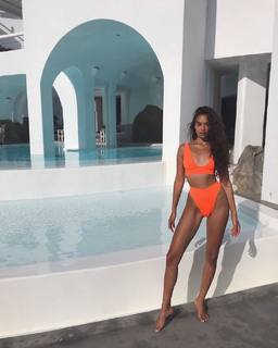 Shanina Shaik feet photo thumbnail