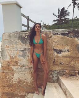 Shanina Shaik feet photo thumbnail