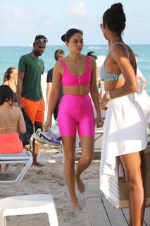 Shanina Shaik feet photo thumbnail