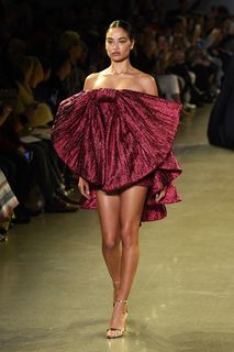 Shanina Shaik feet photo thumbnail