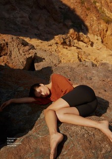 Shanina Shaik feet photo thumbnail