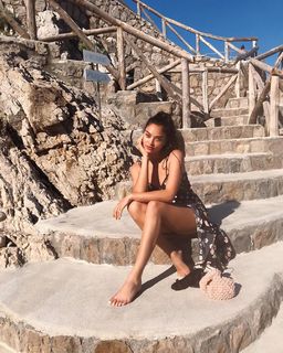 Shanina Shaik feet photo thumbnail