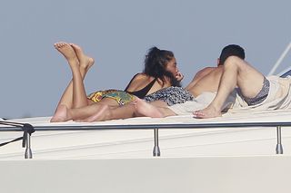 Shanina Shaik feet photo thumbnail