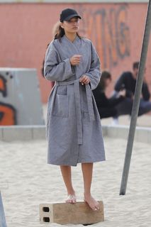 Shanina Shaik feet photo thumbnail