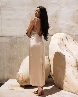 Shanina Shaik feet photo thumbnail