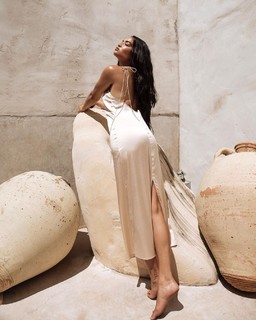 Shanina Shaik feet photo thumbnail