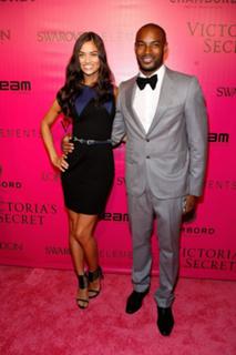 Shanina Shaik feet photo thumbnail