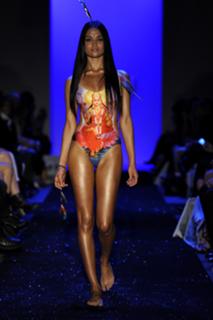 Shanina Shaik feet photo thumbnail