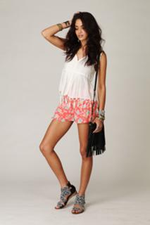 Shanina Shaik feet photo thumbnail