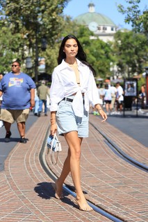 Shanina Shaik feet photo thumbnail