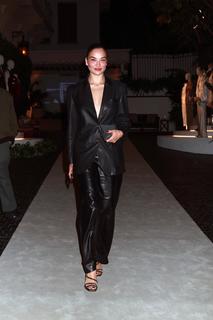 Shanina Shaik feet photo thumbnail