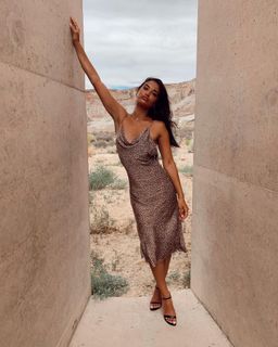 Shanina Shaik feet photo thumbnail
