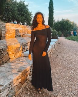 Shanina Shaik feet photo thumbnail