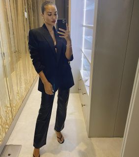 Shanina Shaik feet photo thumbnail