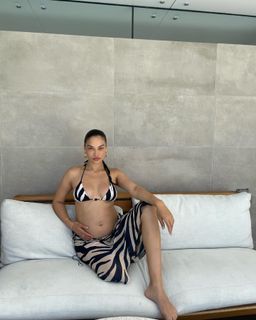 Shanina Shaik feet photo thumbnail