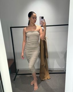 Shanina Shaik feet photo thumbnail