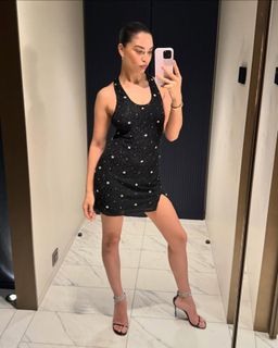 Shanina Shaik feet photo thumbnail