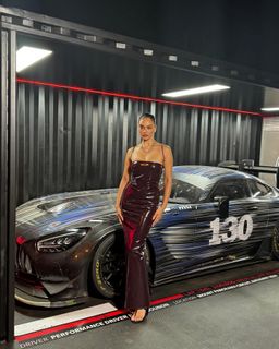 Shanina Shaik feet photo thumbnail