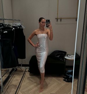 Shanina Shaik feet photo thumbnail