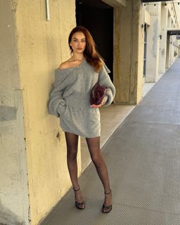 Shanina Shaik feet photo thumbnail